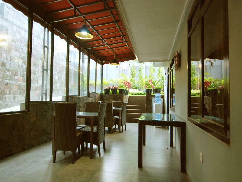Oyo 202 Kuwera Inn Bandung Buitenkant foto