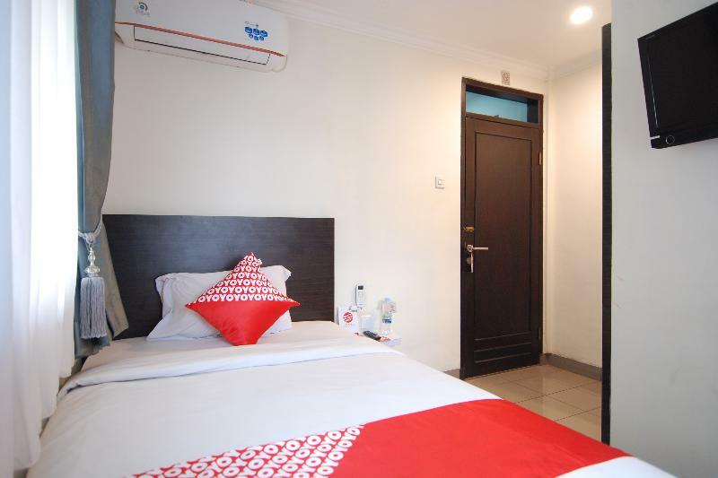 Oyo 202 Kuwera Inn Bandung Buitenkant foto
